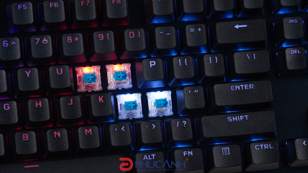 Bàn phím gaming cơ học CORSAIR K70 RGB PRO