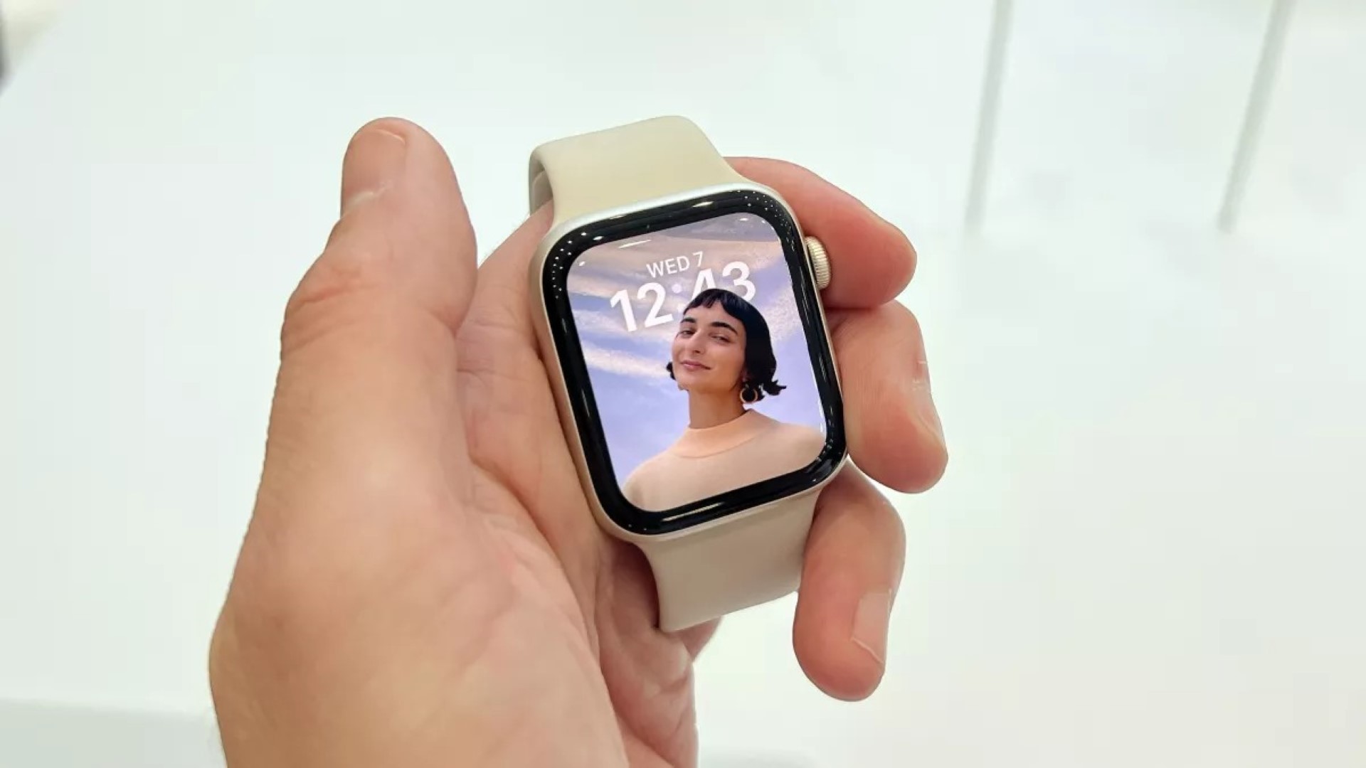 Apple Watch SE 2 có thiết kế bắt mắt