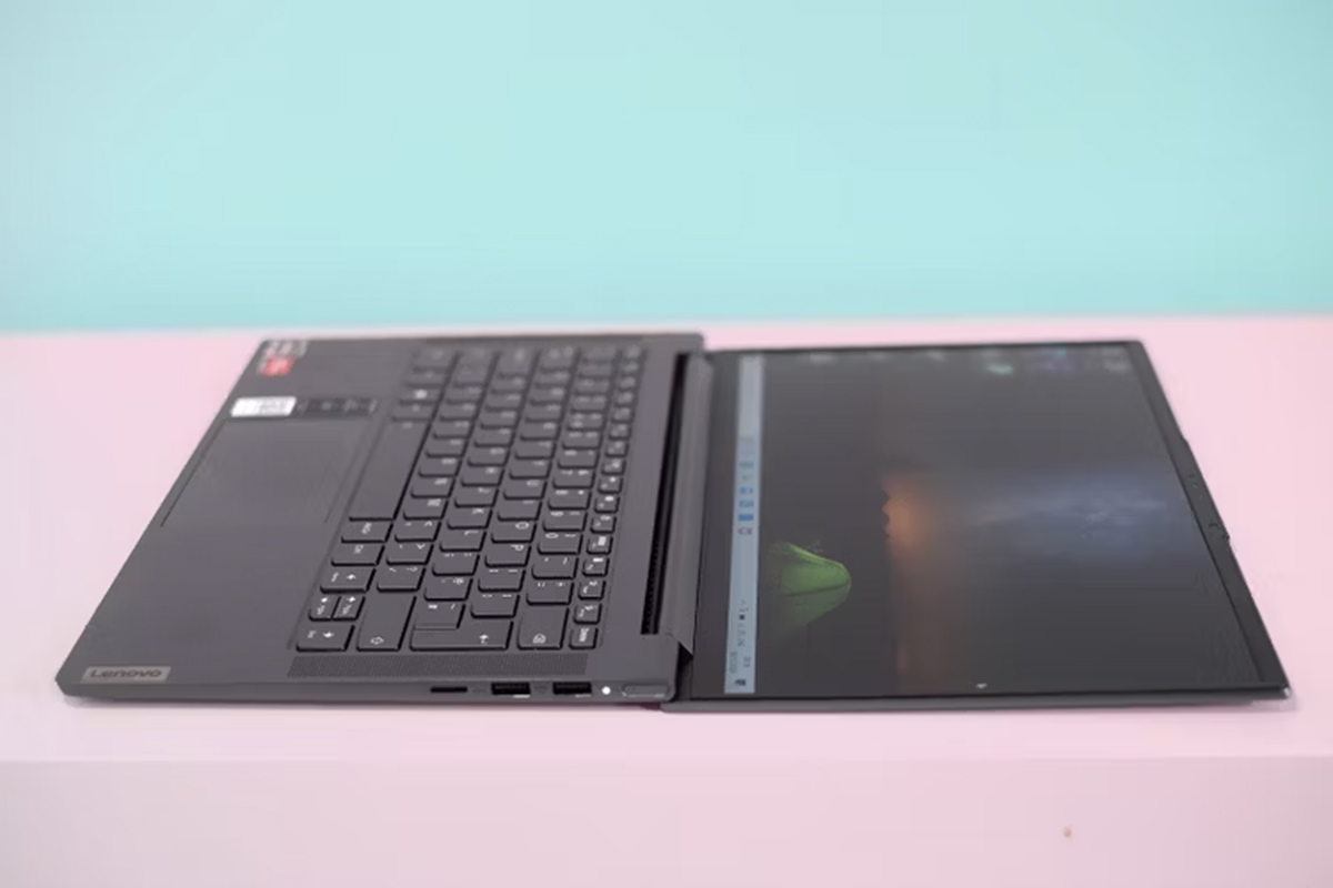 Thiết kế của Lenovo Yoga Slim 7 14ACN6 82N7008VVN được chăm chút đến từng chi tiết